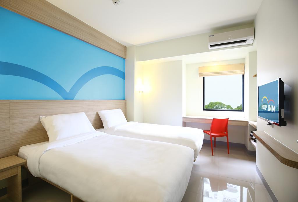 Hop Inn Hotel Alabang Manila Muntinlupa City Exterior photo